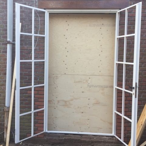 Stalen deuren - binnen deuren van staal - buitendeuren van staal